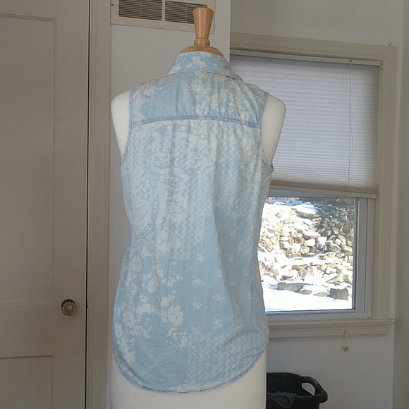 Mudd Cotton Sleeveless Top With Snap Buttons Size Small - Picture 6 of 8